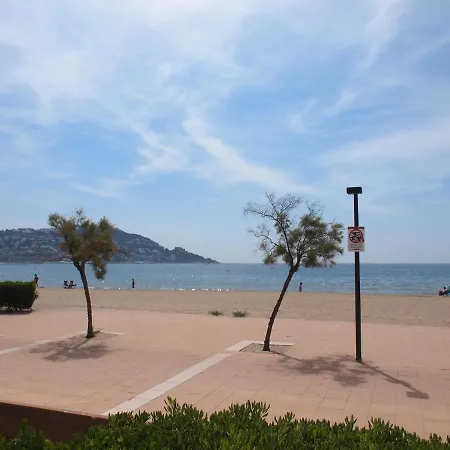 La Plage 4b Apartment