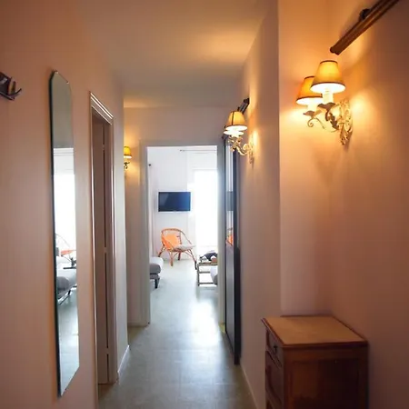 La Plage 4b Apartment Roses